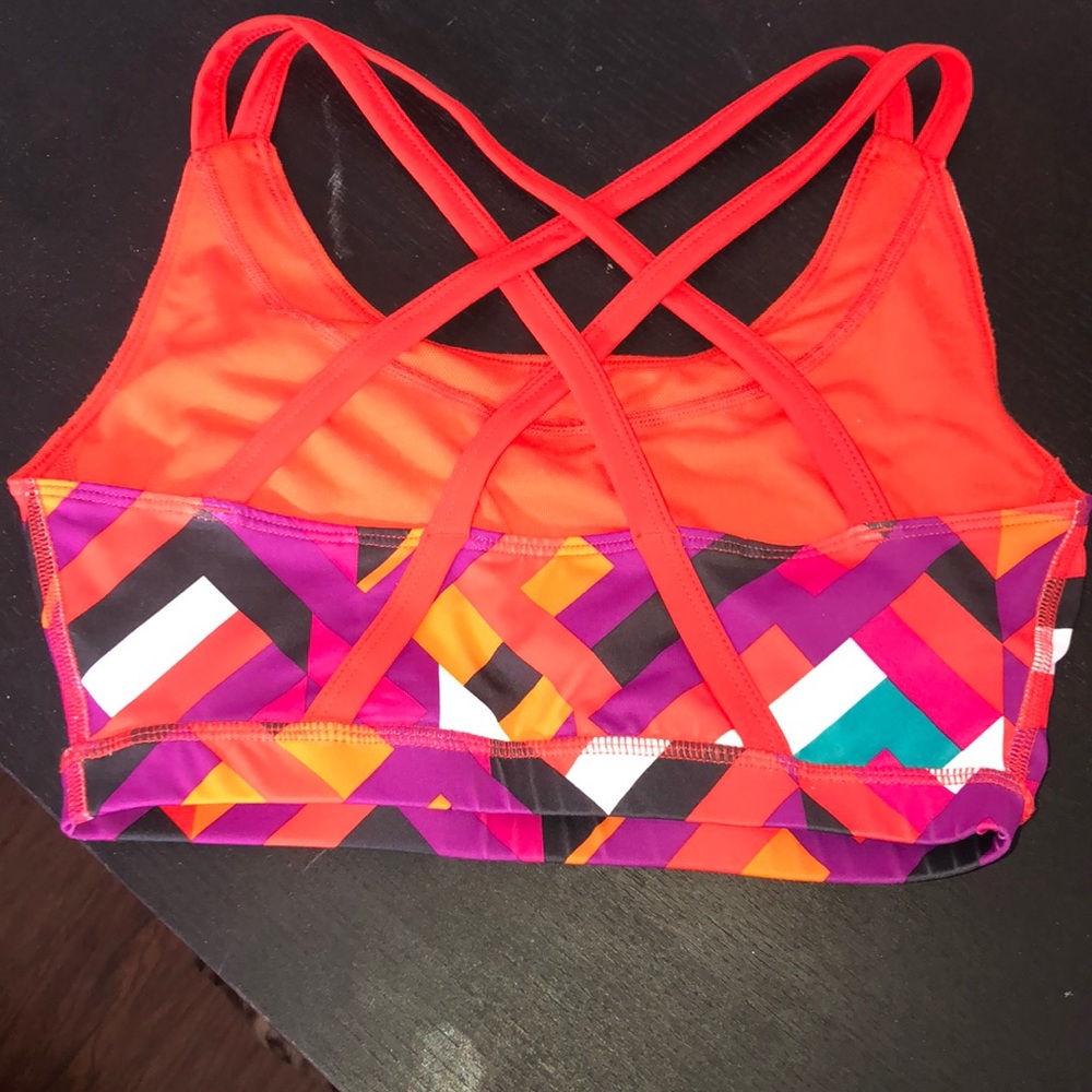 Super cute sports bra! - Picture 2 of 3